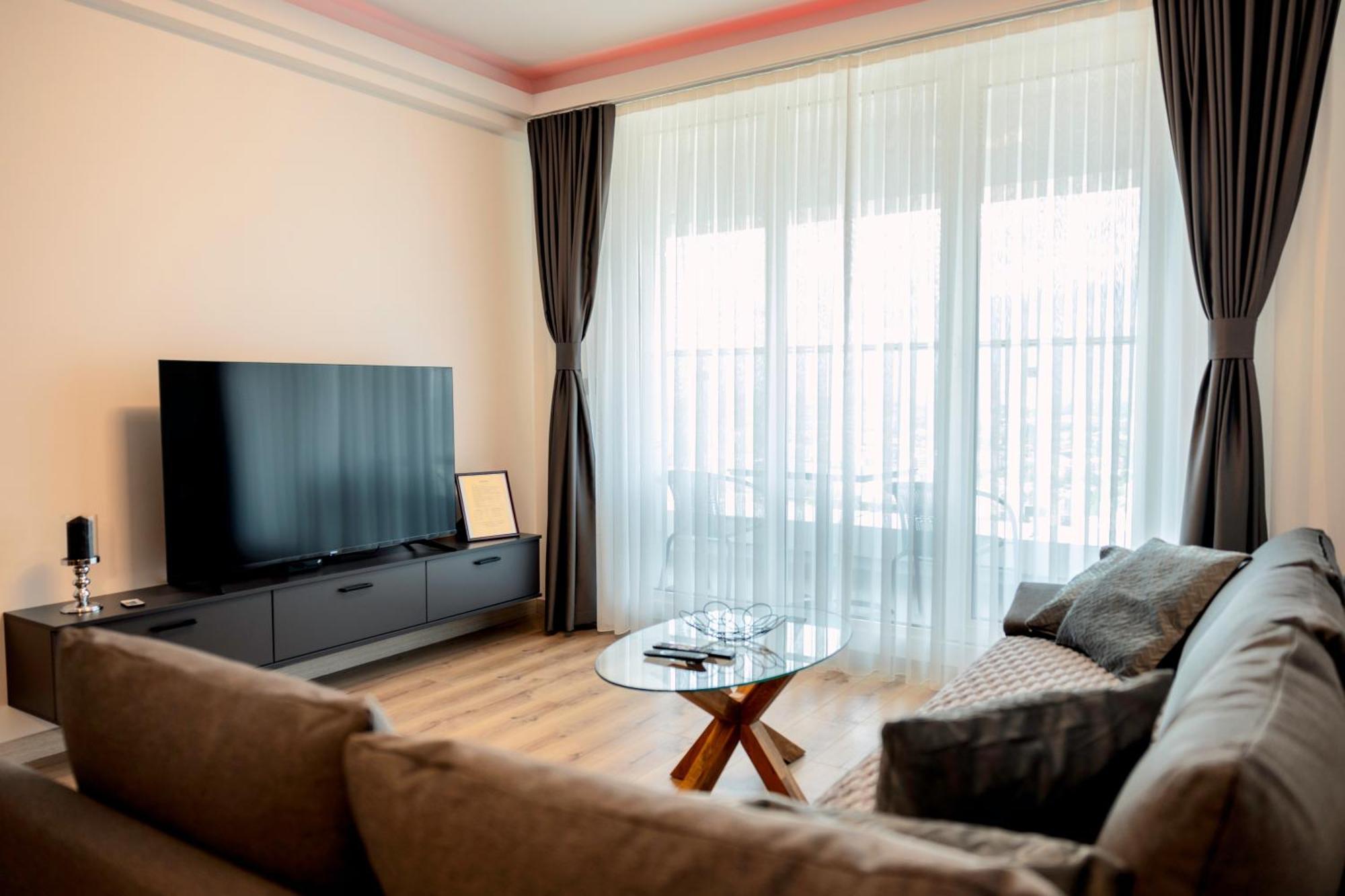33Rd Floor Twin Apartments In Cevahir Sky City Complex With Pool, Spa, Fitness And Parking Included In Price 스코페 외부 사진