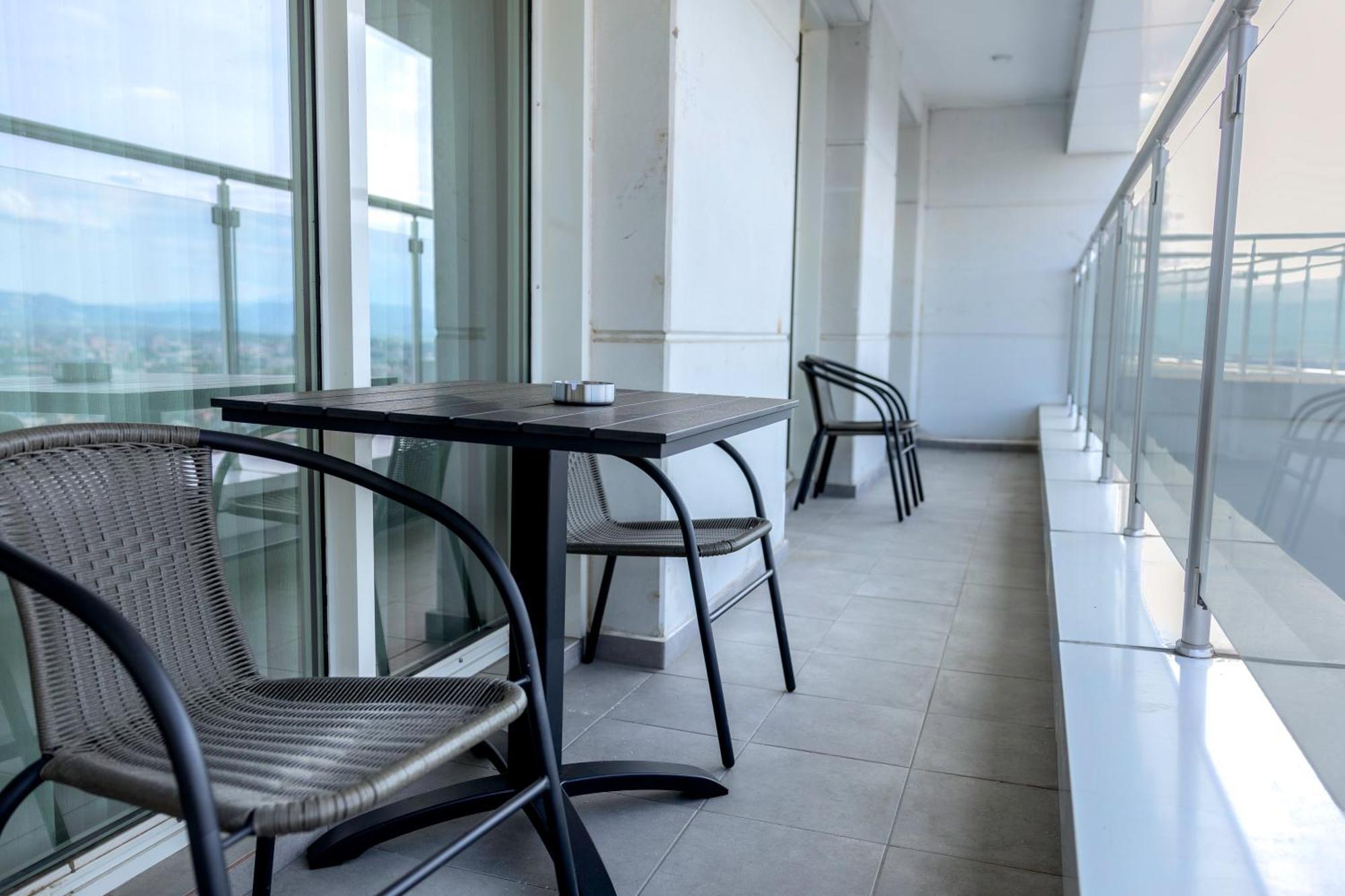 33Rd Floor Twin Apartments In Cevahir Sky City Complex With Pool, Spa, Fitness And Parking Included In Price 스코페 외부 사진